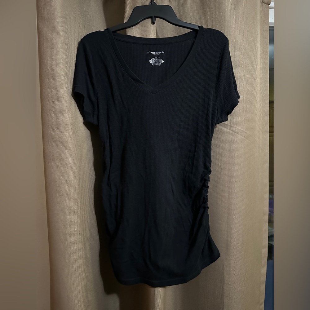 Liz Lange Maternity short sleeve shirt